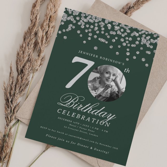Invitación Elegante foto 70 cumpleaños fiesta de plata verde (Elegant Photo 70th Birthday Party Silver Green Invitation)