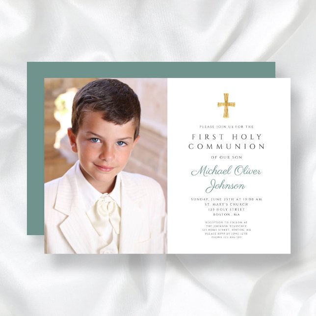 Invitación Elegante foto de chico verde primera comunión (Elegant Green Cross Photo Boy First Communion Invitation)