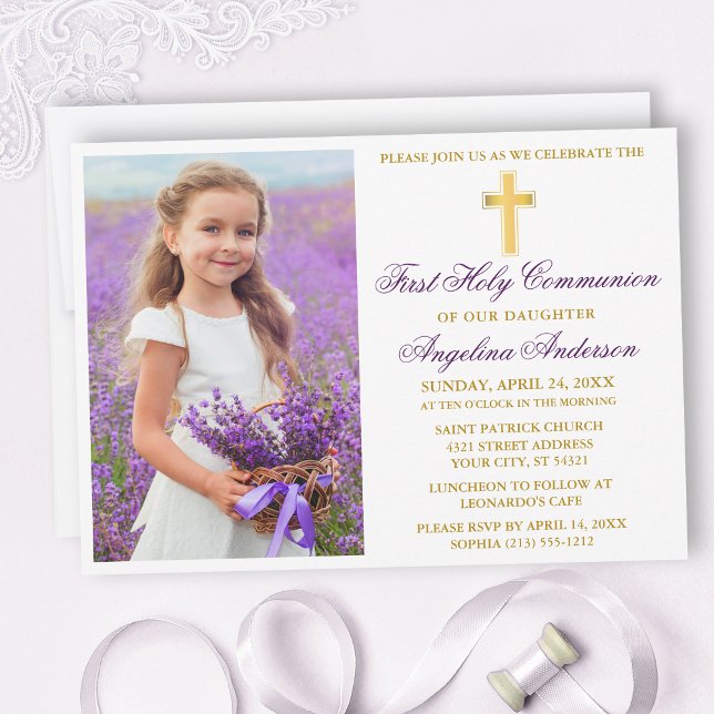 Invitación Elegante foto de la primera comunión de la púrpura (Customize to change text color, size, style or to add more text to back of card.)
