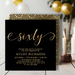 Invitación Elegante Gold Sixty Script Negro 60 cumpleaños<br><div class="desc">Elegante Moda Negro y Oro Sesenta Guión 60 Invitación a cumpleaños. Esta plantilla moderna para invitaciones a fiestas de cumpleaños incluye un elegante texto de "sesenta" en un enorme guión falso de caligrafía (o tipografía) en Relieve metalizado dorado, escrito a mano rápidamente con cruces, detalles fiestas en color oro sobre...</div>