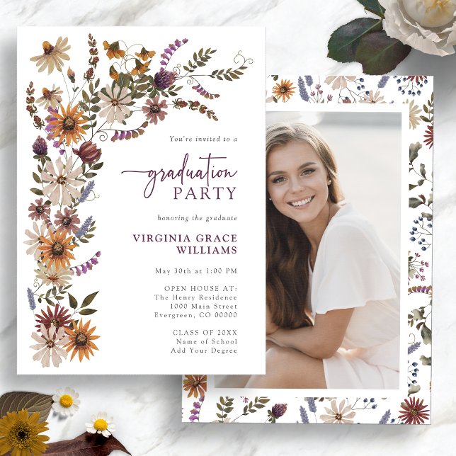Invitación Elegante Graduación de Flor Silvestre (Elegant Watercolor Wildflower Photo Graduation Party Invitation by Painted Paperie
)