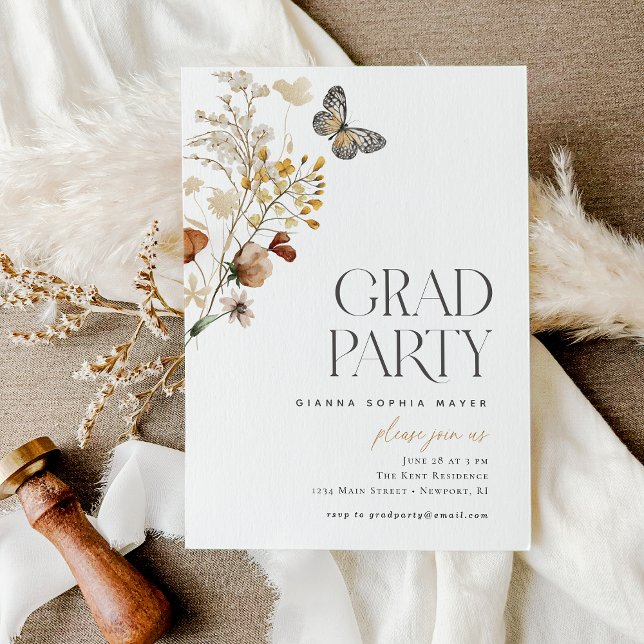 Invitación Elegante Graduación de Foto de Mariposa Silvestre (Elegant Butterfly Wildflower Photo Graduation Invitation)