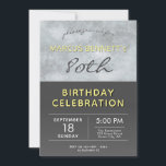 Invitación Elegante Gray Man 80th Birthday Party<br><div class="desc">Elegante fiesta de cumpleaños número 80 invitando al hombre. Diseño de invitación moderno y elegante con un fondo de textura gris, fondo gris oscuro y tipografía de moda en colores blanco, amarillo y gris. Invitación de cumpleaños para un hombre que está celebrando su ochenta cumpleaños - personaliza todos los datos...</div>