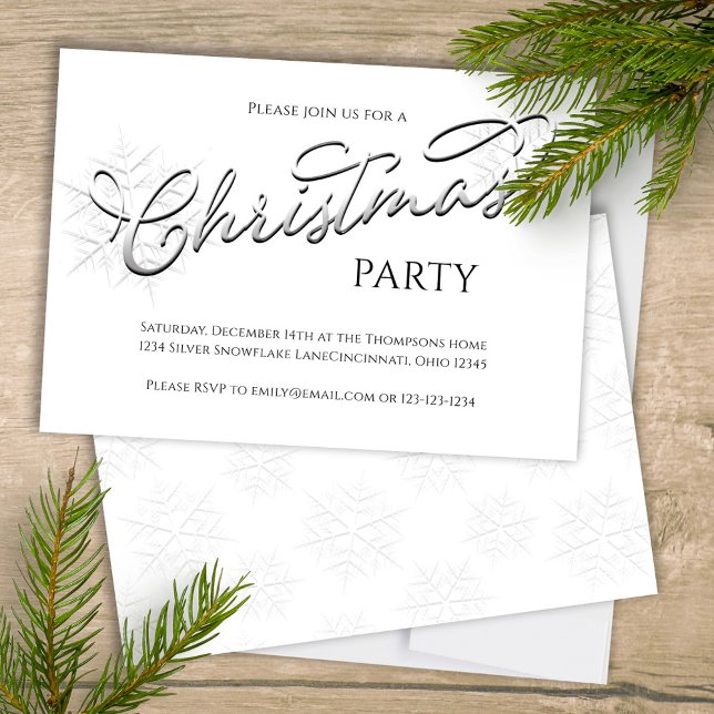 Invitación Elegante guión de Fiesta de Navidades de copos de  (Silver snowflake Christmas holiday calligraphy script invitation. )