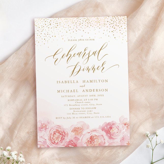 Invitación Elegante guión dorado ruborizada cena de ensayo fl (Elegant script gold blush floral rehearsal dinner invitation)