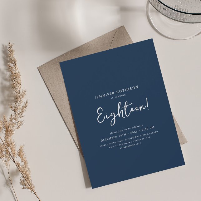 Invitación Elegante guión moderno 18 cumpleaños Marina Azul (Elegant Modern Script 18th Birthday Navy Blue Invitation)