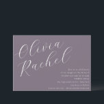 Invitación Elegante guion turbio morado Bat Mitzvah<br><div class="desc">Invite a sus huéspedes con estilo con esta invitación contemporánea a Bat Mitzvah, con una minimalista composición horizontal y elegante caligrafía de escritura en blanco sobre un fondo turbio morado. El diseño, limpio y moderno, desprende sofisticación, al mismo tiempo que mantiene un tono cálido y acogedor. Perfecto para celebrar este...</div>