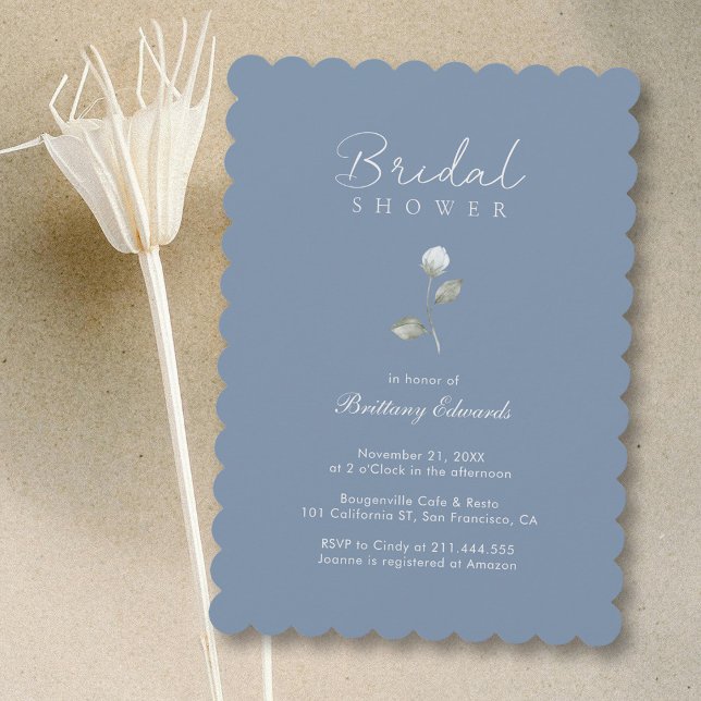 Invitación Elegante guión y floral: Duste ducha azul de novia (Elegant Script & Floral: Dusty Blue Bridal Shower Invitation Personalized
)