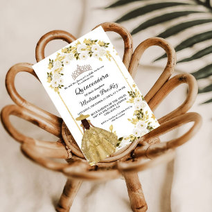 Invitación Elegante mariposa floral de oro Quinceanera