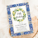 Invitación Elegante Mediterráneo limón 74 cumpleaños Cualquie<br><div class="desc">Personalice esta invitación de fiesta de cumpleaños de moda Lemon azure con los detalles de su fiesta fácil y rápidamente, simplemente presione el botón personalizar it para reorganizar y formatear el estilo y la ubicación del texto. Con flores de limón de color agua y un hermoso diseño de mosaico de...</div>