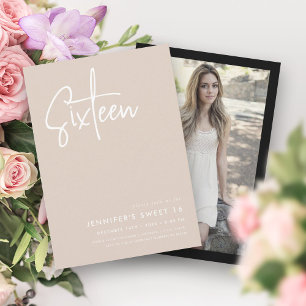 Invitación Elegante Minimal Champagne White Photo Sweet 16