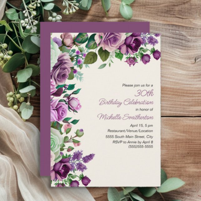 Invitación Elegante Mint Green Purple Floral 30 cumpleaños (Purple watercolor floral and mint green leaves 30th birthday party invitation)
