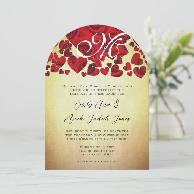 Invitación Elegante Monograma Dorado Romántico Boda Rosa Rojo (Anverso de pie)