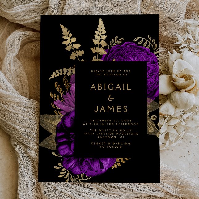 Invitación Elegante Moody Dark Floral Purple Gold Boda (The perfect choice for a romantic purple and gold themed wedding.)