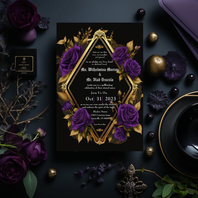 Invitación Elegante Moody Purple & Gold Gothic Boda (Elegant Gothic Purple and Gold Wedding Invitation)