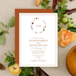 Invitación Elegante Naranja quemado Escudo floral Monograma B