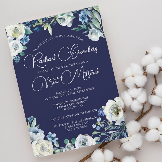 Invitación Elegante Navy Blue Floral Blanco Floral Moderno Ba (Subido por el creador)