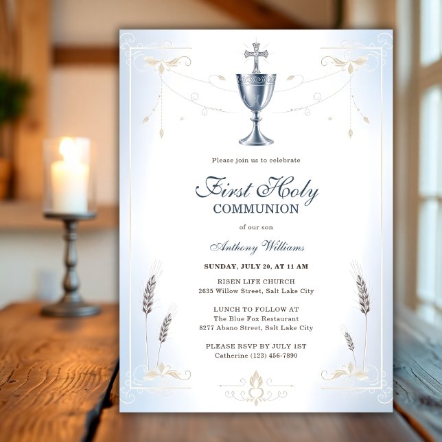 Invitación Elegante niño católico azul Primera comunión sagra (Elegant Blue Catholic Boy First Holy Communion Invitation)