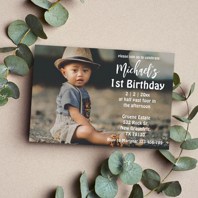 Invitación elegante niño de caligrafía blanca foto de primer  (Subido por el creador)
