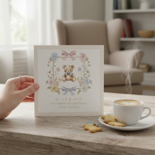 Invitación Elegante osito floral código QR baby shower pastel