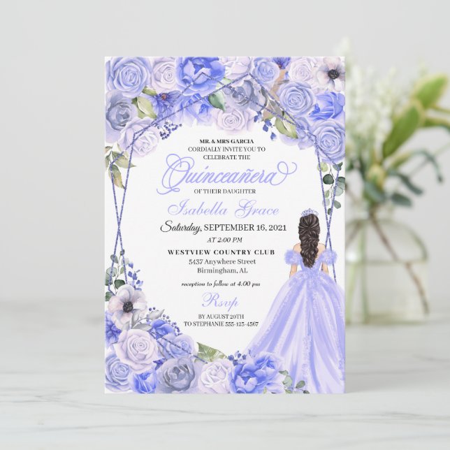 Invitación Elegante Periwinkle Blue Floral Quinceanera Invita (Anverso de pie)