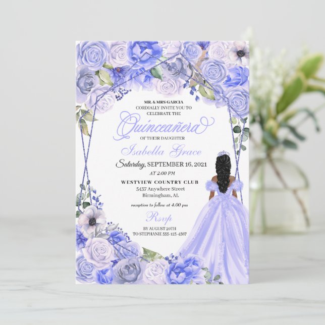 Invitación Elegante Periwinkle Floral Azul Quinceanera (Anverso de pie)