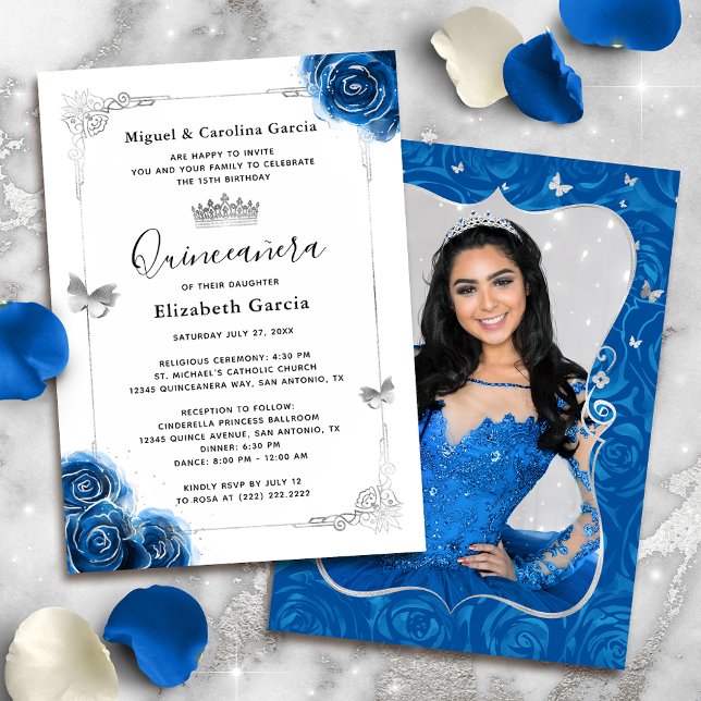 Invitación Elegante Plata Floral Real Azul Quinceanera Foto (Elegant royal blue and silver quinceanera invitations that you can add your personalized photo to.)
