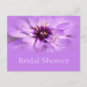 Invitación Elegante postal de la flor de margarita púrpura