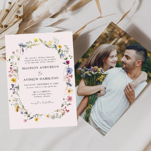 Invitación Elegante prado de flores silvestres rosa sonrojado