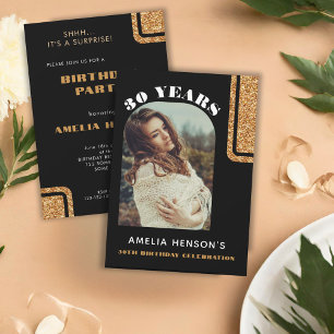 Invitación Elegante Purpurina de oro negro foto 30 cumpleaños