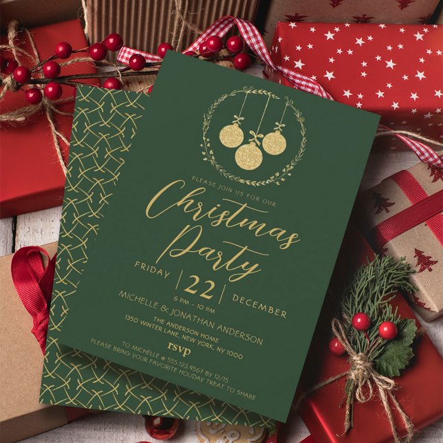 Invitación Elegante Purpurina de Oro Verde Wreath Navidades F (Elegant Green Gold Glitter Wreath Christmas Party Invitation)