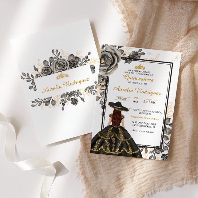 Invitación Elegante Quinceanera floral de color negro y oro (Subido por el creador)
