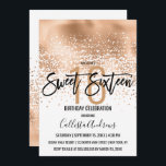 Invitación Elegante Relieve metalizado dorado blanco Confetti<br><div class="desc">Esta moda y la glamorosa Invitación Sweet 16 es un diseño moderno y de moda con un gradiente de color confetti oscuro abstracto con Relieve metalizado de oro ondulado falso impreso sobre un fondo blanco. Es perfecto para el moderno y elegante chica de cumpleaños con su sencilla huella de bonito...</div>