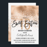 Invitación Elegante Relieve metalizado dorado blanco Confetti<br><div class="desc">Esta moda y la glamorosa Invitación Sweet 16 es un diseño moderno y de moda con un gradiente de color confetti oscuro abstracto con Relieve metalizado de oro ondulado falso impreso sobre un fondo blanco. Es perfecto para el moderno y elegante chica de cumpleaños con su sencilla huella de bonito...</div>