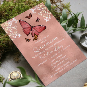 Invitación Elegante Rosa de la mariposa dorada Floral Quincea
