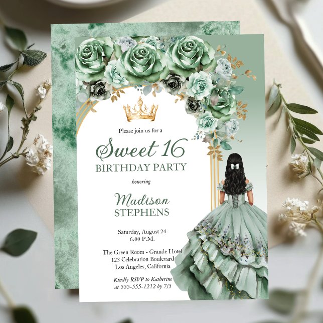 Invitación Elegante Sage Green Rosa Floral Sweet 16 Fiesta (Elegant Sage Green Rose Floral Princess-Theme Brunette Dk Haired Sweet 16 Invitation )