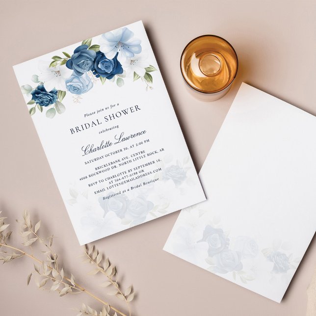 Invitación Elegante Script Dusty Blue Floral Bridal Shower (Dusty Blue Floral Modern Bridal Shower Invitation)