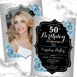 Invitación Elegante Silver Blue Black Photo 50 cumpleaños<br><div class="desc">Elegante invitación de 50 años floral femenina con tu foto al fondo de la tarjeta. Diseño de vidrio con plata falsa. Cuenta con rosas azul polvoriento claro, fuente de guión y confeti. Perfecto para un elegante fiesta de celebración de cumpleaños. Personaliza con tus propios detalles. ¡Se puede personalizar para cualquier...</div>