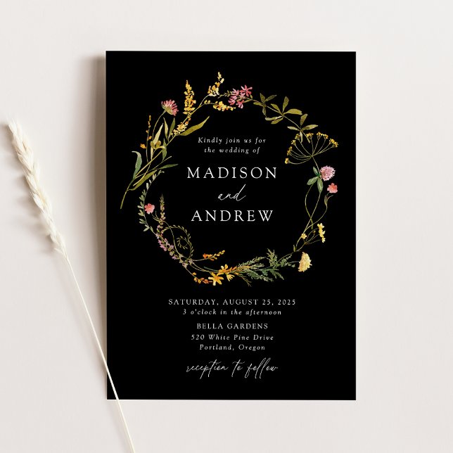 Invitación Elegante Summer Wildflower Wreath Boda negro (Subido por el creador)