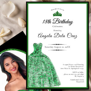 Invitación Elegante vestido verde esmeralda debut cumpleaños 
