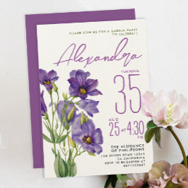 Invitación Elegantes flores violetas púrpura botánicas femeni