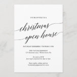 Invitación Elegantes Navidades de caligrafía negra en casa ab<br><div class="desc">Esta elegante tarjeta de invitación para Navidades de caligrafía negra es perfecta para un simple evento vacacional. El diseño neutro presenta una invitación minimalista decorada con una tipografía romántica y caprichosa.</div>