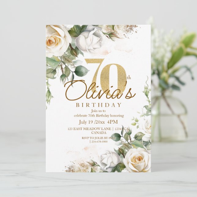 Invitación Elegantes rosas blancas florales y oro 70 cumpleañ (Anverso de pie)