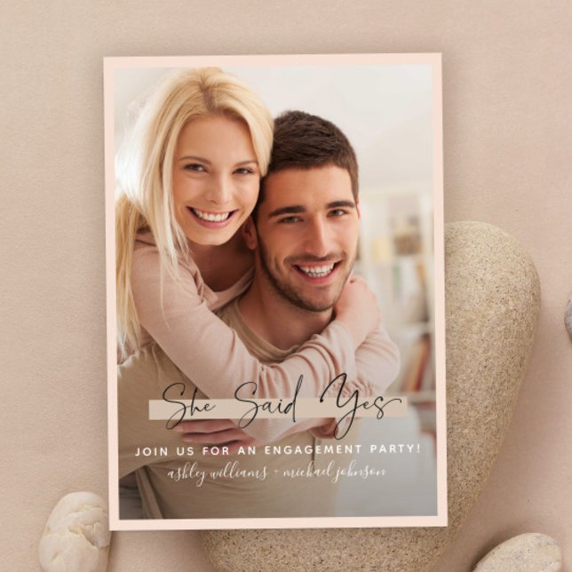 Invitación Ella Dijo Sí Caligrafía Rubor Gold Engagement (Subido por el creador)