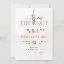 Ella Está Amarrando La Ducha De Novias Rosadas De 