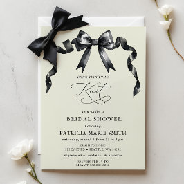 Invitación Ella está atando el nudo arco negro Ducha de novia