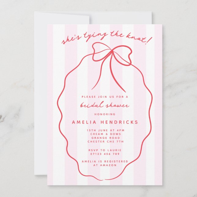 Invitación Ella está atando el nudo rojo y rosa ducha de novi (Anverso)