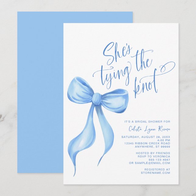 Invitación Ella está atando la ducha de novia de la cinta azu (Anverso / Reverso)
