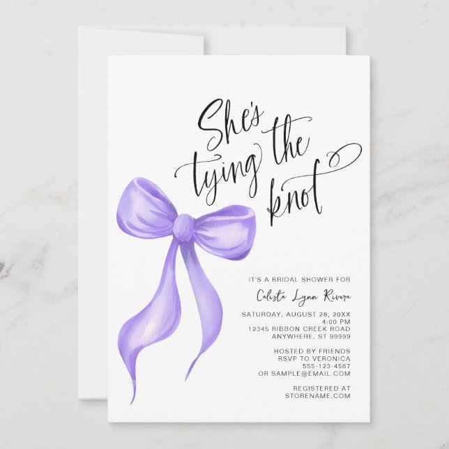 Invitación Ella está atando la ducha de novia morada Knot Pur (Anverso)