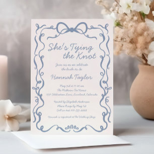 Invitación Ella está atando la ducha de novias azul Knot Bow